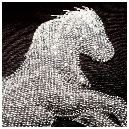 Cheval Debout beaded cushion 5