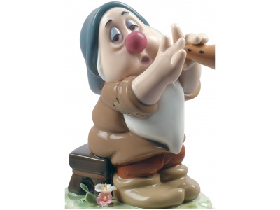 Sleepy Snow White Dwarf Figurine