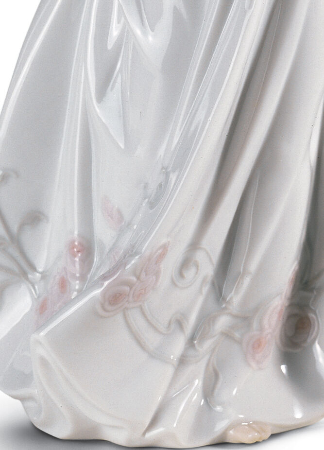 Treasures of The Earth Woman Figurine 8 Treasures of The Earth Woman Figurine 8