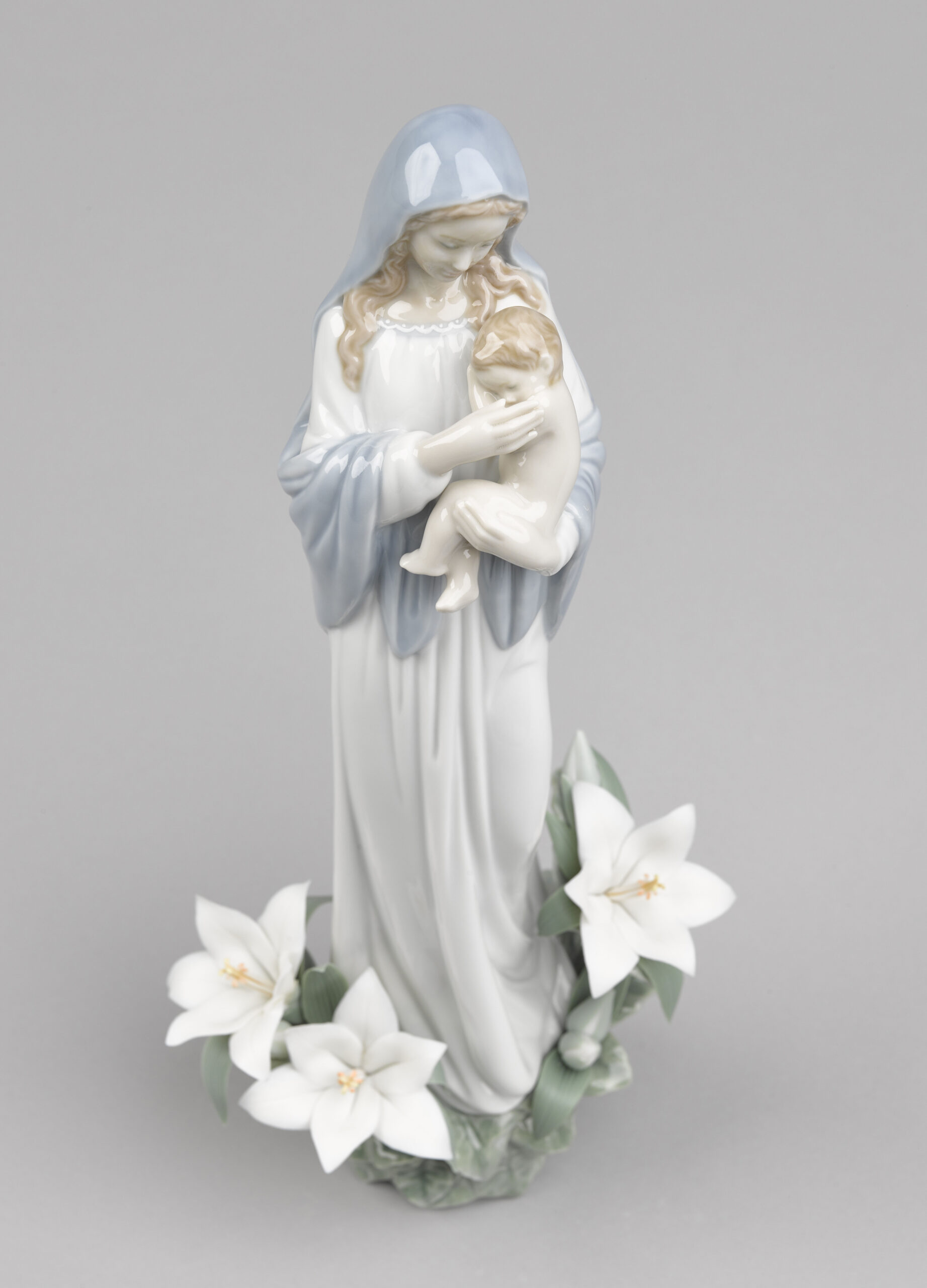 Madonna of The Flowers Figurine 11 Madonna of The Flowers Figurine 11
