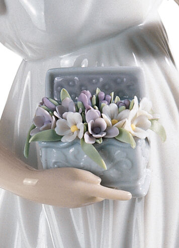 Treasures of The Earth Woman Figurine 5 Treasures of The Earth Woman Figurine 5