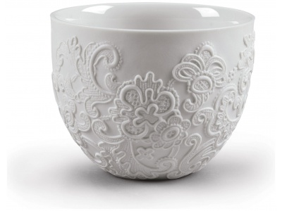 Lace cup