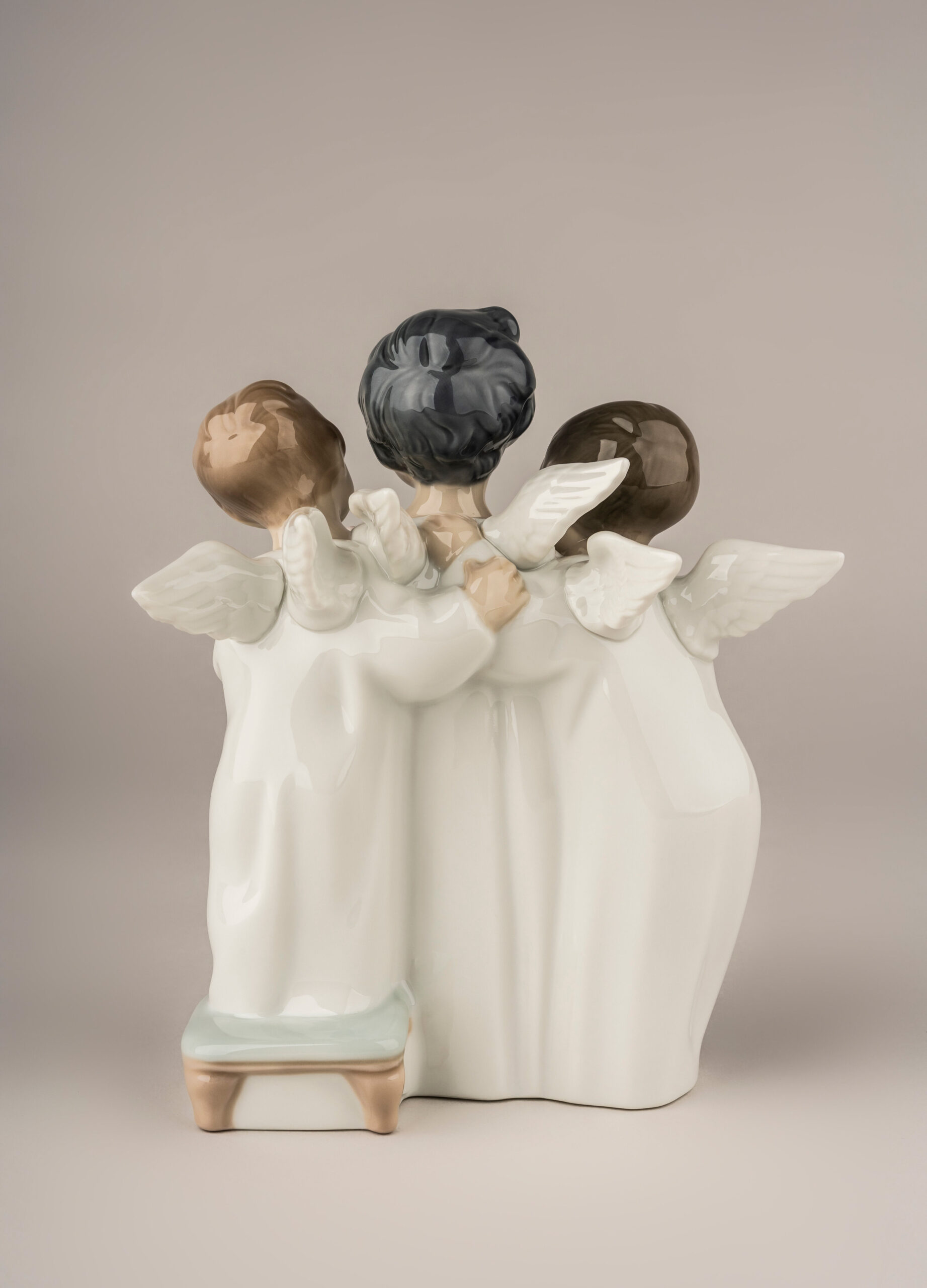 Angels’ Group Figurine 7 Angels’ Group Figurine 7