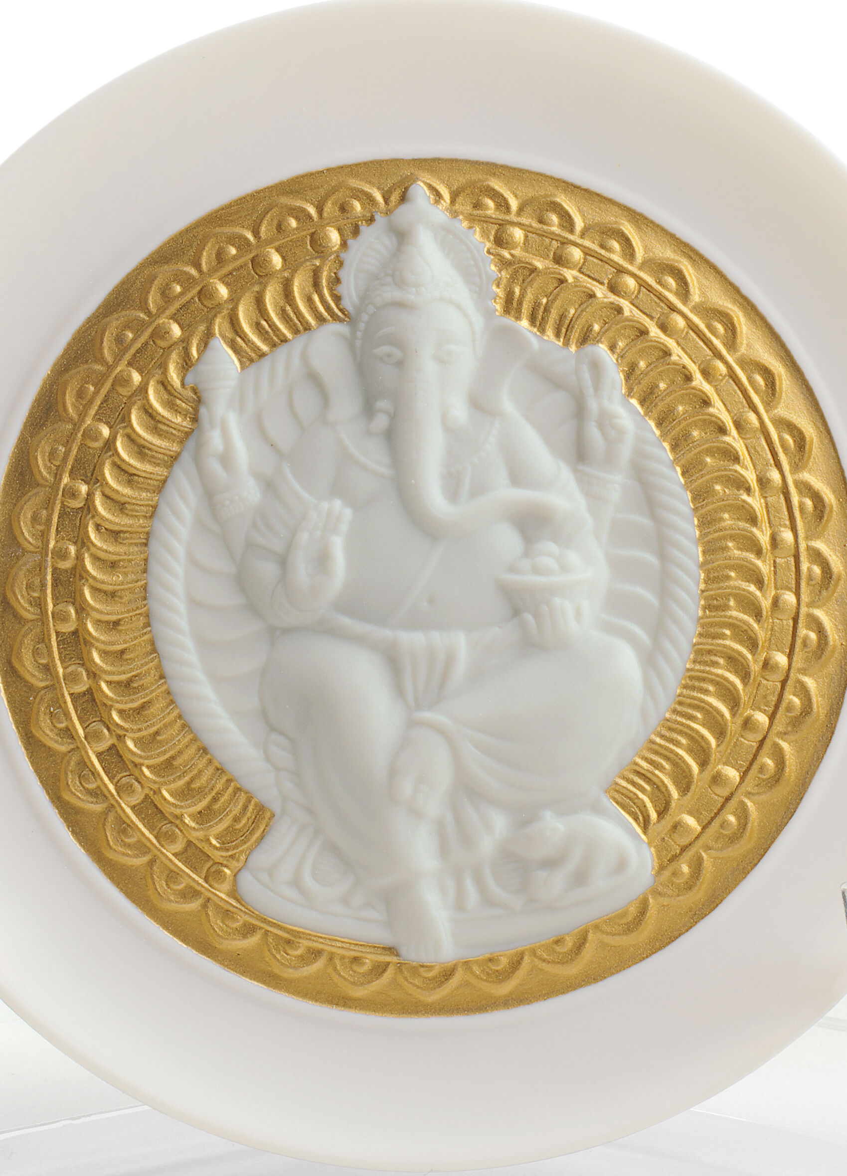 Lord Ganesha Decorative Plate. Golden Lustre 5 Lord Ganesha Decorative Plate. Golden Lustre 5