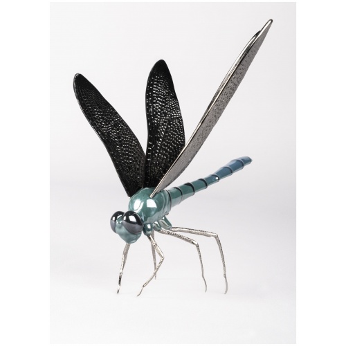 Dragonfly Figurine 8