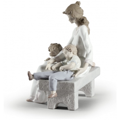 An Afternoon Nap Mother Figurine 5