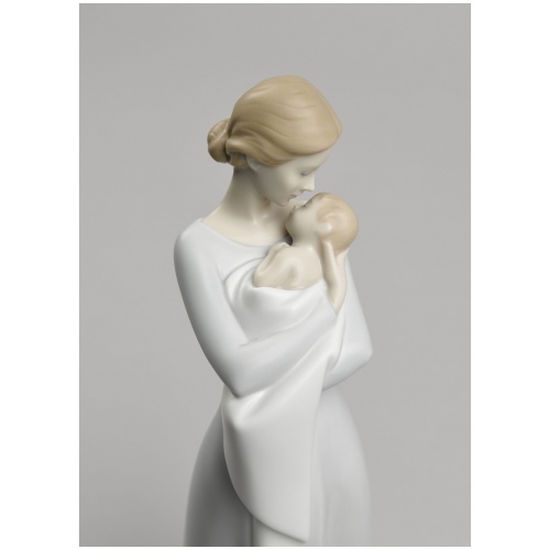 A Mother’s Embrace Figurine 8