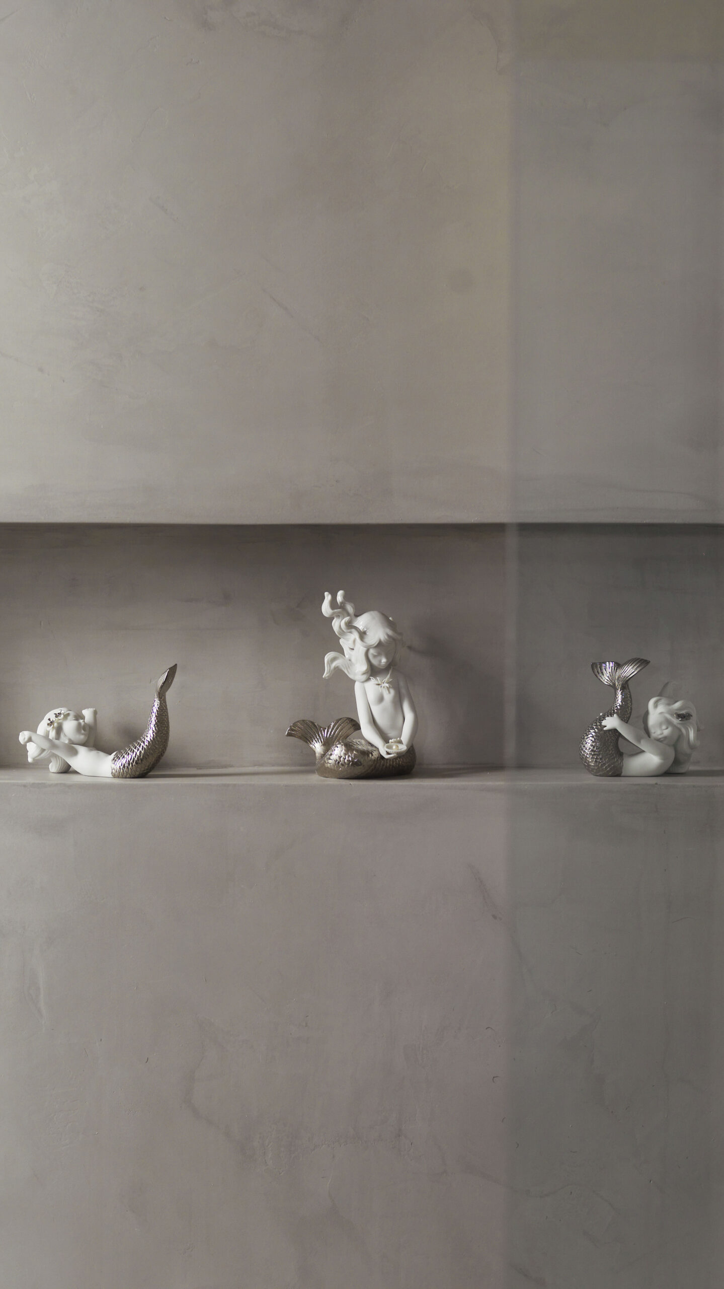 Playing at Sea Mermaid Figurine. Silver Lustre 6 Playing at Sea Mermaid Figurine. Silver Lustre 6