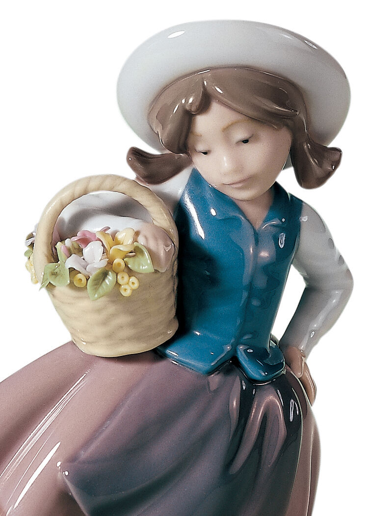 Sweet Scent Girl Figurine 5 Sweet Scent Girl Figurine 5