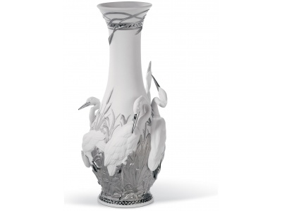 Herons’ Realm Vase. Silver Lustre