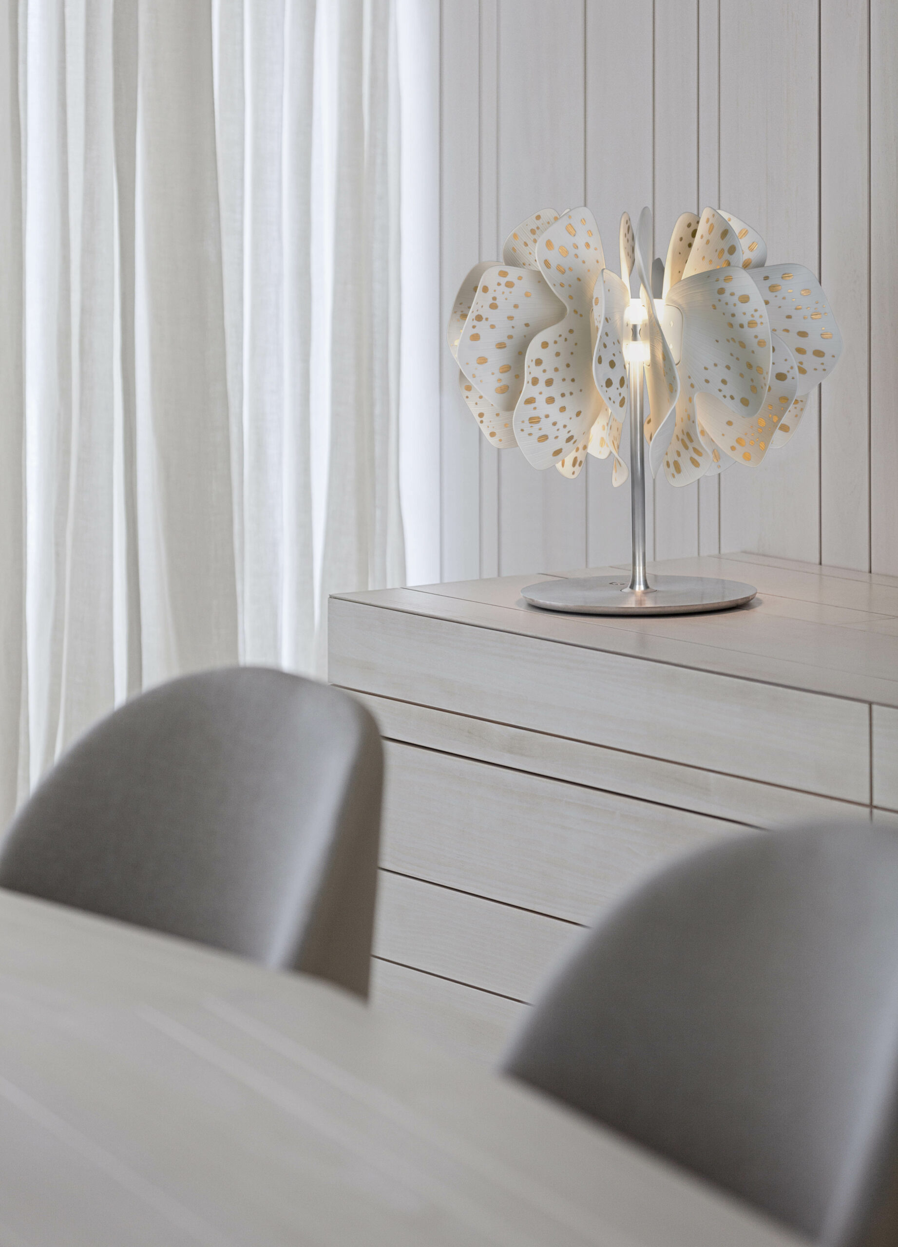 Nightbloom Table Lamp. White & gold. (UK) 5 Nightbloom Table Lamp. White & gold. (UK) 5