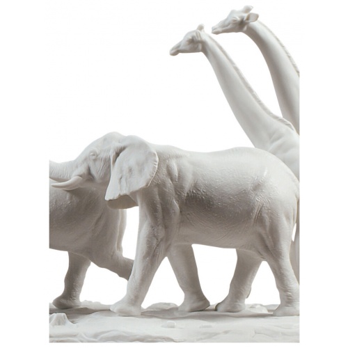 African Savannah Wild Animals Sculpture. White 8