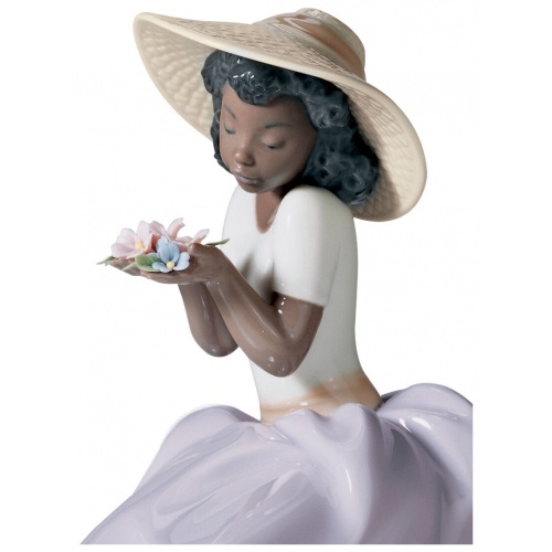 Sweet Fragrance Girl Figurine 5