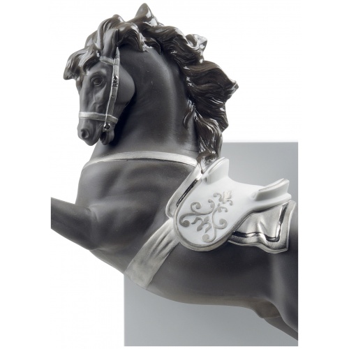 Horse on Pirouette Figurine. Silver Lustre 5