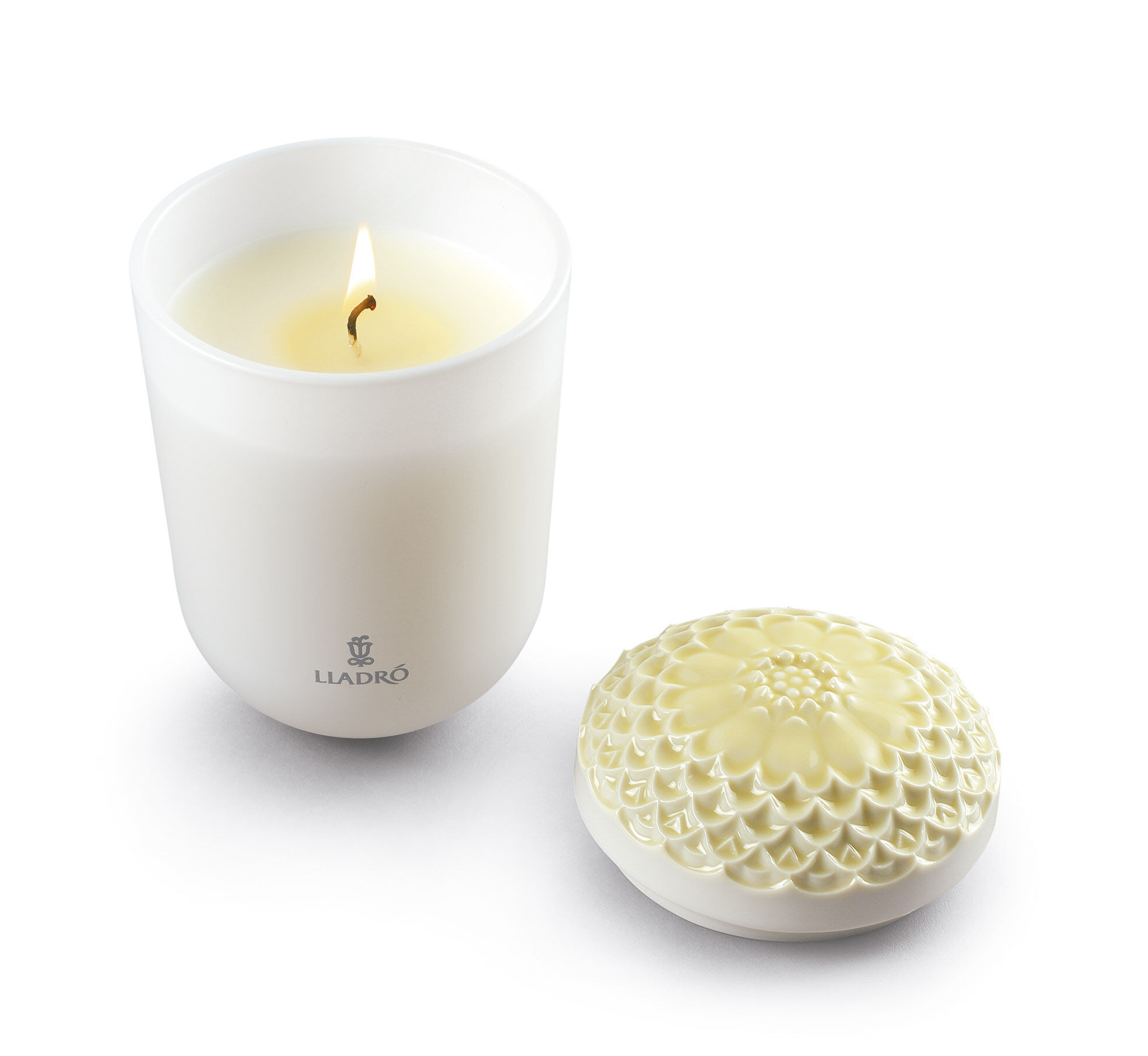 Echoes of Nature Candle. Tropical Blossoms Scent 6 Echoes of Nature Candle. Tropical Blossoms Scent 6