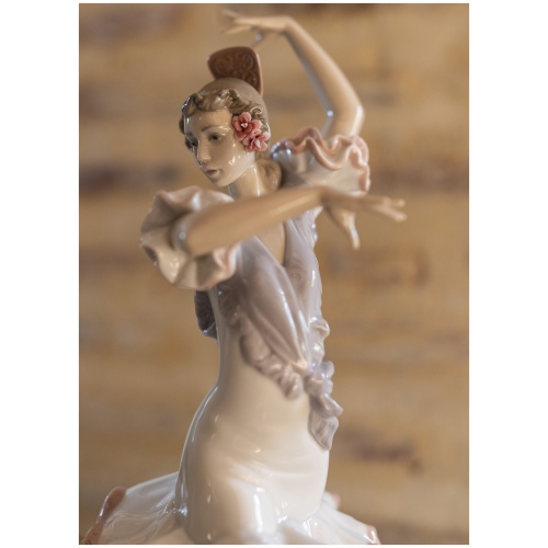 A Passionate Dance Flamenco Couple Figurine 7