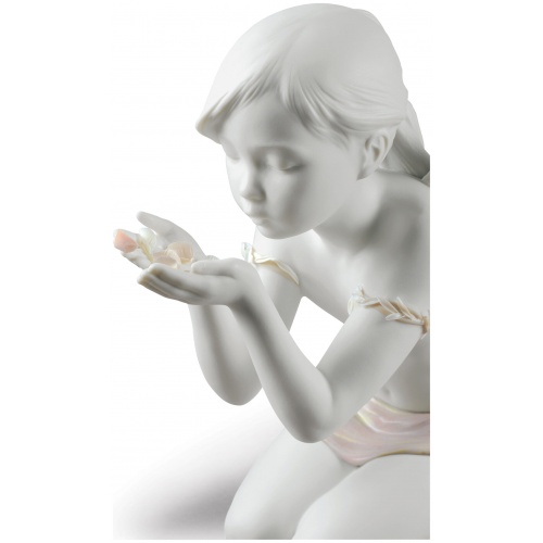 A Fantasy Breath Angel Figurine 7