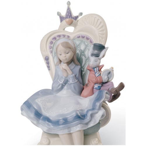 Alice in Wonderland Figurine 6