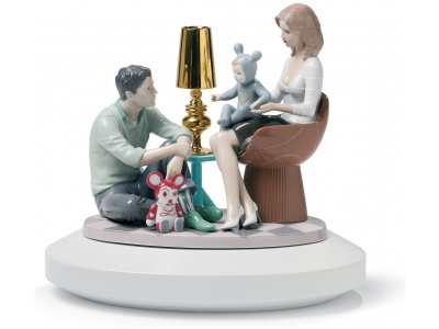 The Family Portrait Figurine. By Jaime Hayon 3