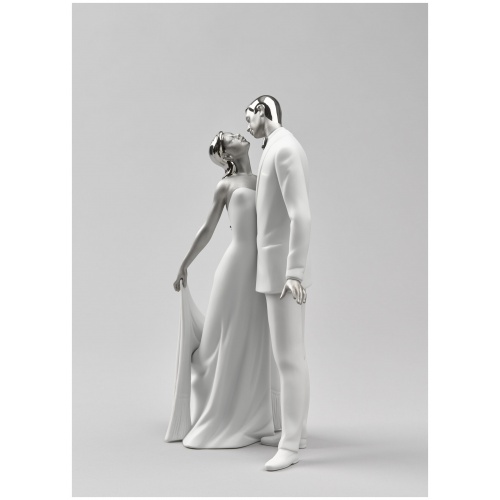 Happy Anniversary Couple Figurine. Silver Lustre 8