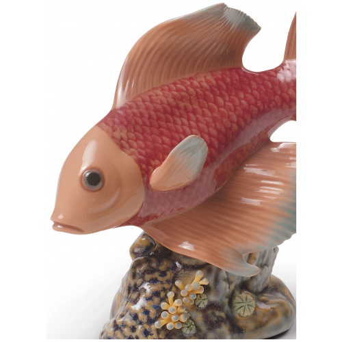 Underwater Calm Fish Figurine 5