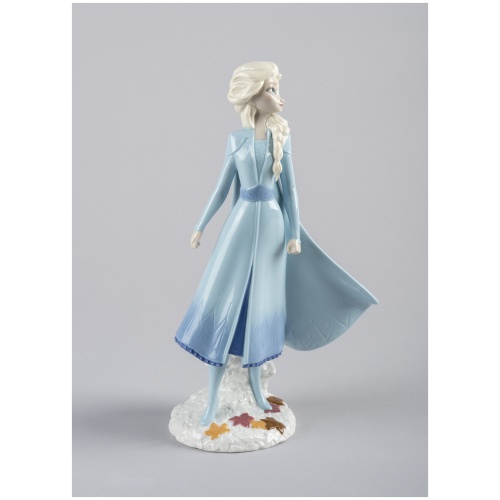 Elsa Figurine 6