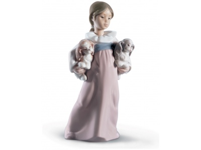 Arms Full of Love Girl Figurine 3