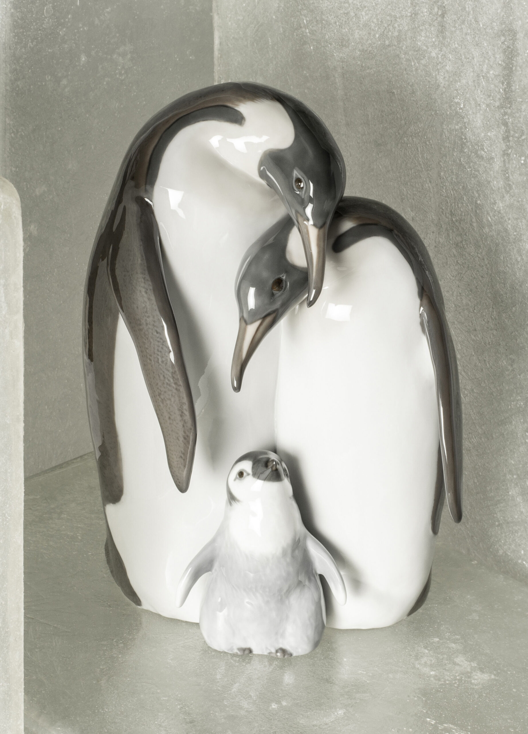Penguin Family Figurine 5 Penguin Family Figurine 5