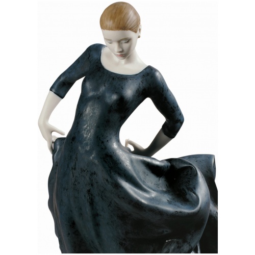 Buleria Flamenco Dancer Woman Figurine. Black 5