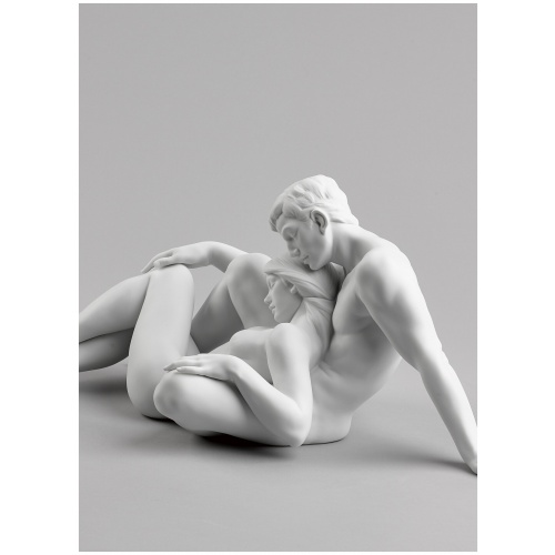 An everlasting moment Couple Sculpture 9