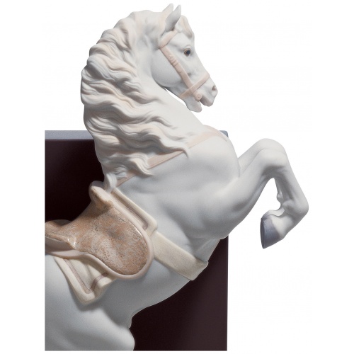 Horse on Courbette Figurine 5