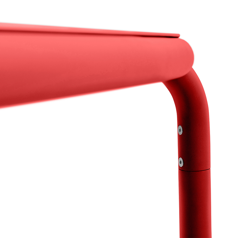 Toní Bistreau Bistro table Industrial Red 13