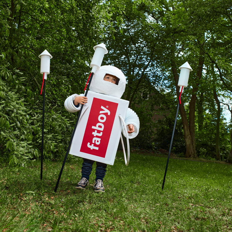 Prêt a Racket Dash and ambient outdoor tourch, charged by solarpower. 12 Prêt a Racket Dash and ambient outdoor tourch, charged by solarpower. 12