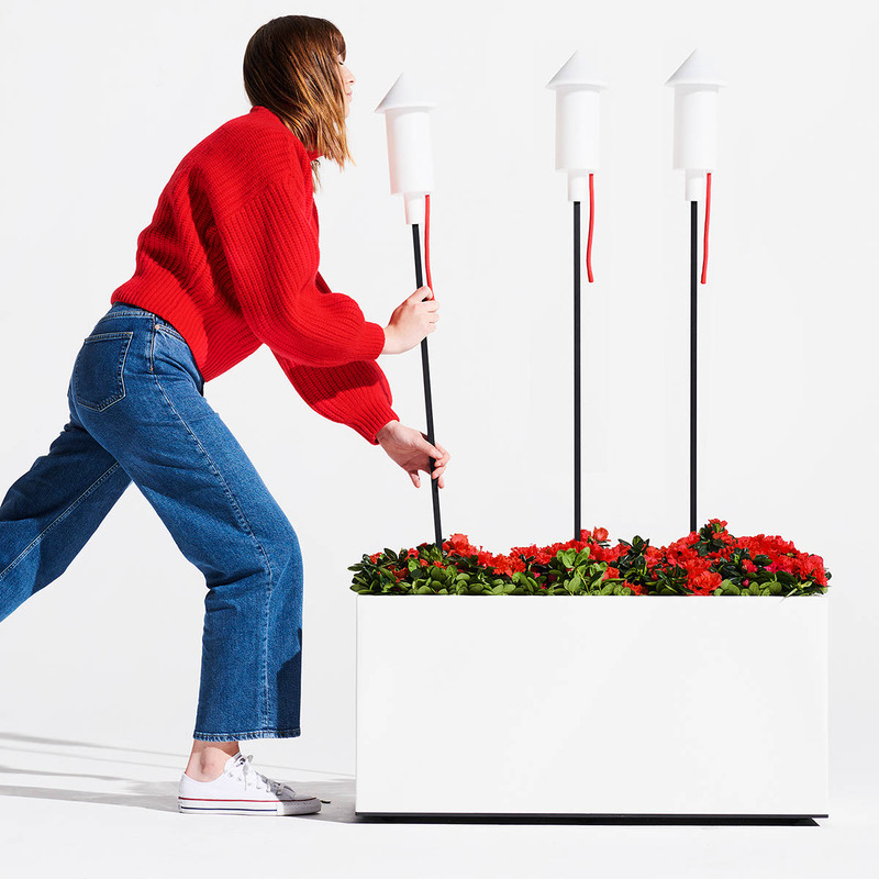 Prêt a Racket Dash and ambient outdoor tourch, charged by solarpower. 14 Prêt a Racket Dash and ambient outdoor tourch, charged by solarpower. 14